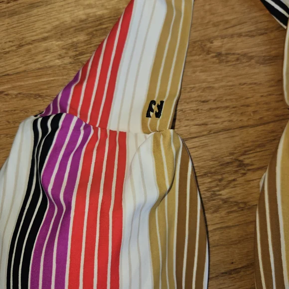 Billabong Pink and Yellow Bikini Set - Picture 7 of 9